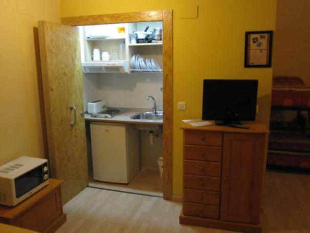 Apartamentos Turisticos Isín Екстериор снимка